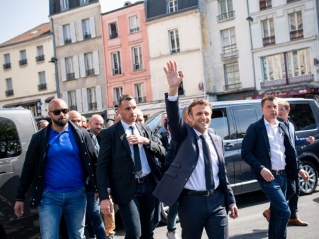 Macron u prednosti, pobjeda Le Pen uzdrmala bi tržišta