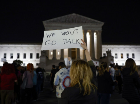 Politico: U nacrtu odluke Vrhovni sud SAD-a odbacuje pravo na pobačaj