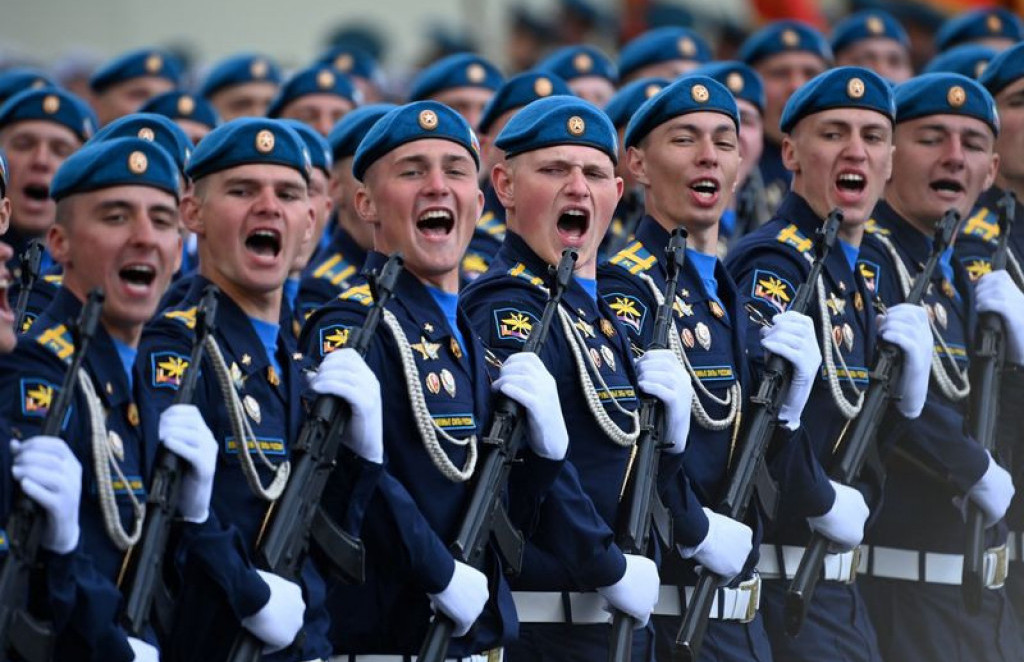 Putin na paradi u Moskvi optužio Zapad za sukob u Ukrajini