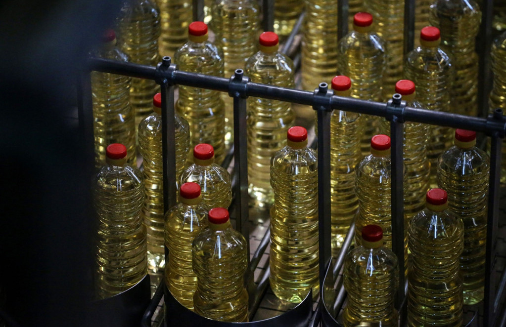 Država po tržišnoj cijeni kupila suncokretovo ulje za robne zalihe