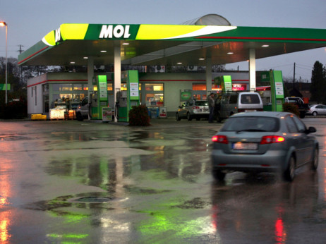Mađari imaju najjeftiniji benzin u EU-u, a Hrvatima se gorivo isplati točiti i u Sloveniji
