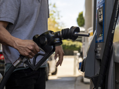 Vlada objavila nove cijene, od utorka skuplji benzin i dizel