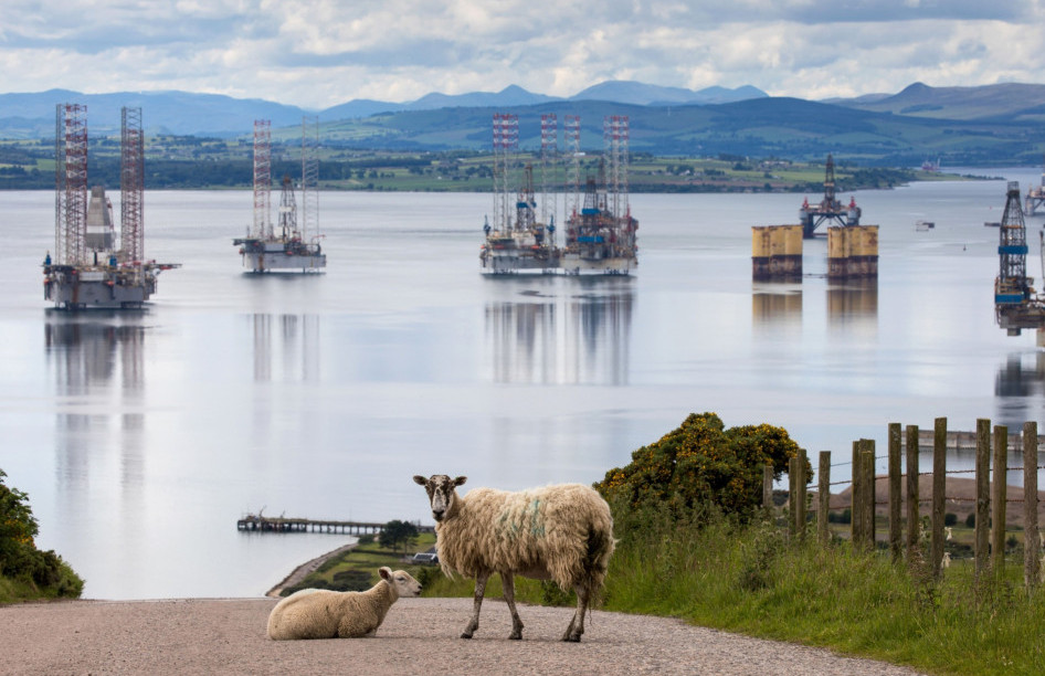 Barel nafte skuplji od 123 dolara, ponuda oskudnija nego tijekom recesija