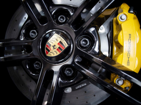 Porsche greškom u Kini prodavao Panameru debelo ispod cijene