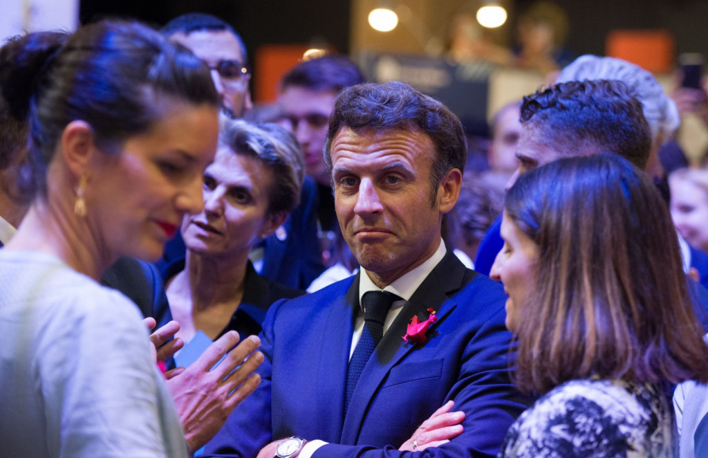 Macron želi stvoriti pritisak na SAD i Kinu da "plate svoj dio"