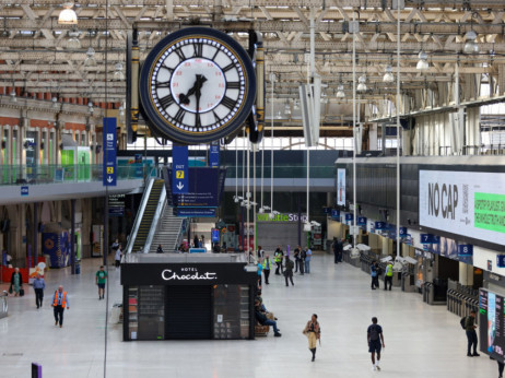 Britanski željezničari u štrajku, politika blokira pregovore