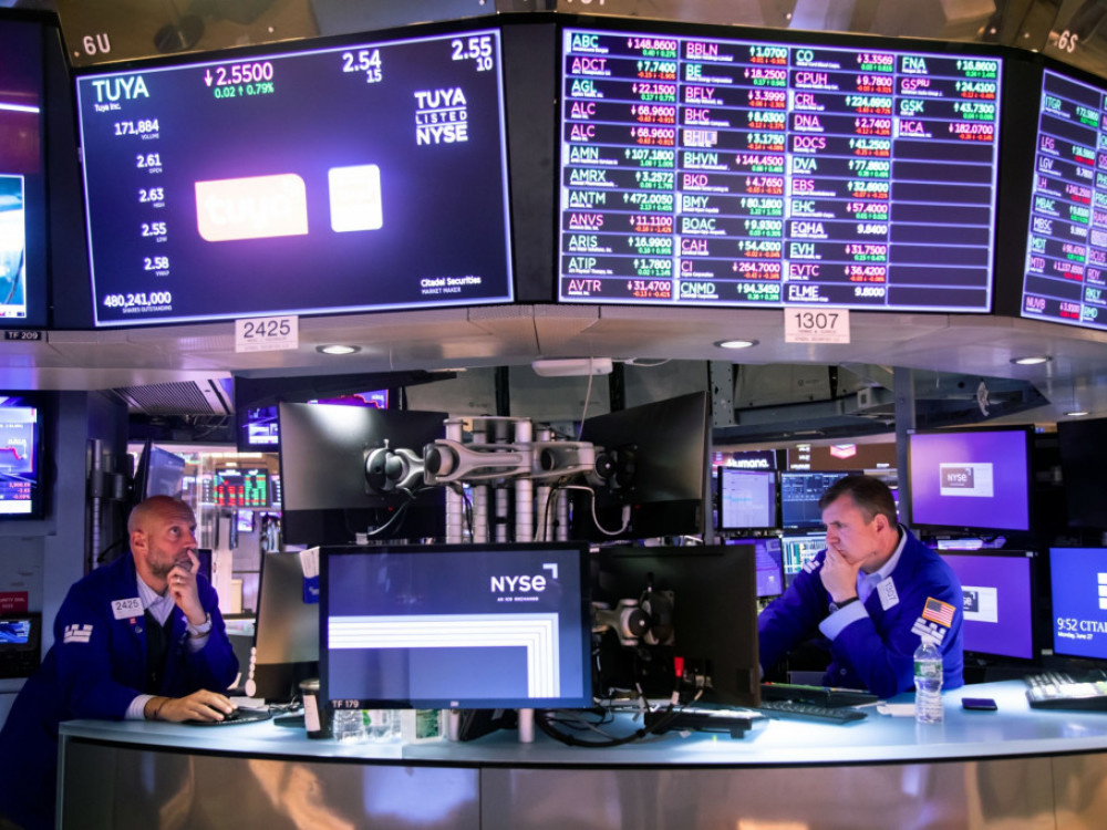 Wall Street oprezno započinje tjedan zarade