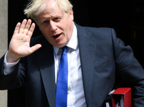 Boris Johnson podnio ostavku