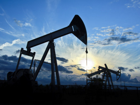 Cijena nafte oscilira uoči izvješća o inflaciji u SAD-u