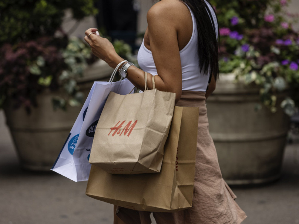 Prihodi H&M-a pali više od prognoza analitičara