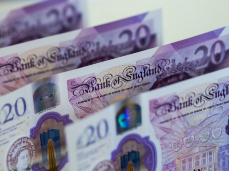 Britanci iz uporabe izbacuju papirnati novac