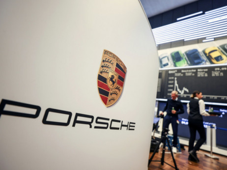 Gotovo polovica zainteresiranih ulagača u Porsche ostala kratkih rukava