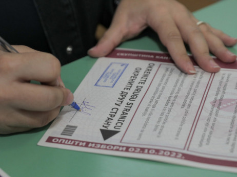 Bosanci i Hercegovci biraju novu vlast na općim izborima
