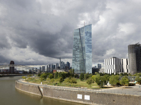 ECB ponovno upozorava na oprez kod isplate bonusa bankarima