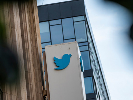 Twitter američki NPR i britanski BBC označio kao medije koje financira vlast