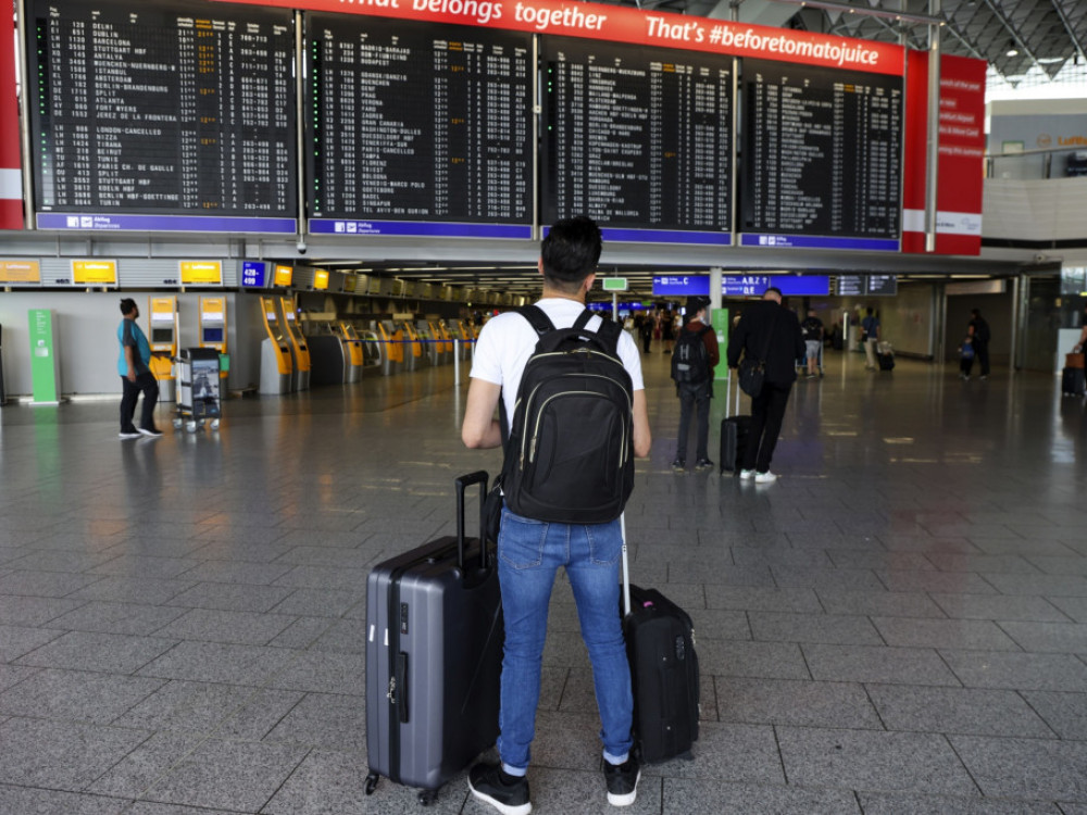 Svaki treći europski avioputnik u 2022. kasnio na odredište