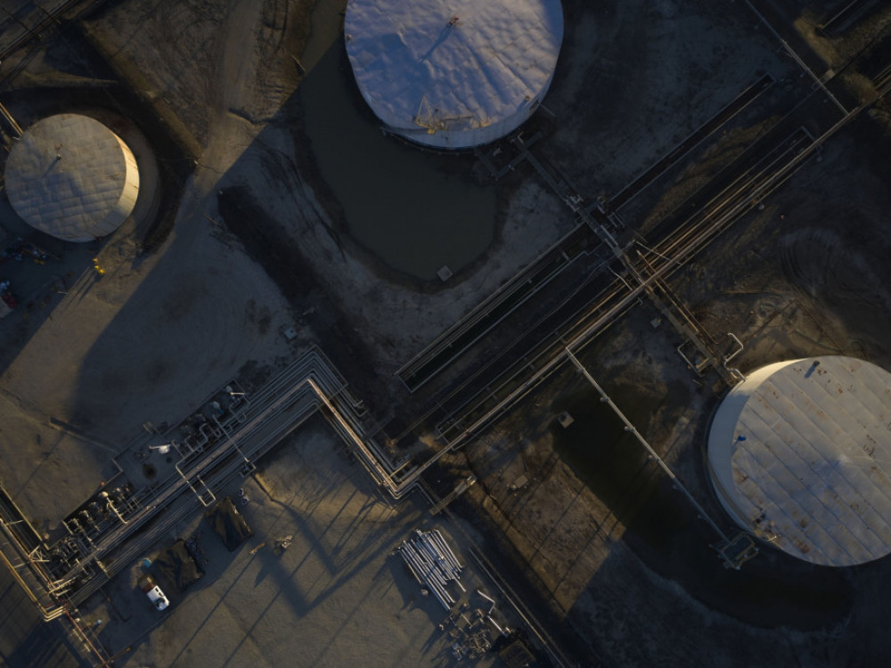 Cijena nafte zbog očekivanog smanjenja isporuke OPEC+ porasla