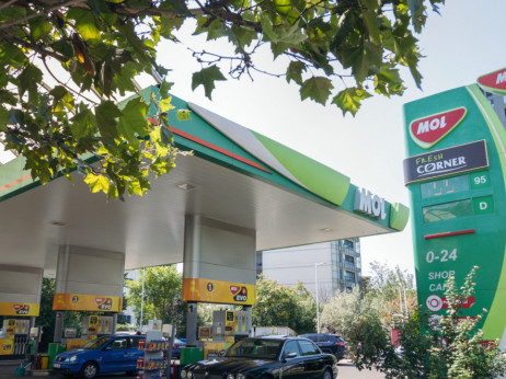 Mađarska zbog nestašice prije vremena ukinula cjenovni limit za gorivo