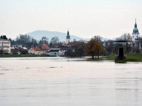 Strah od poplava polako kopni, opadaju vodostaji rijeka diljem zemlje