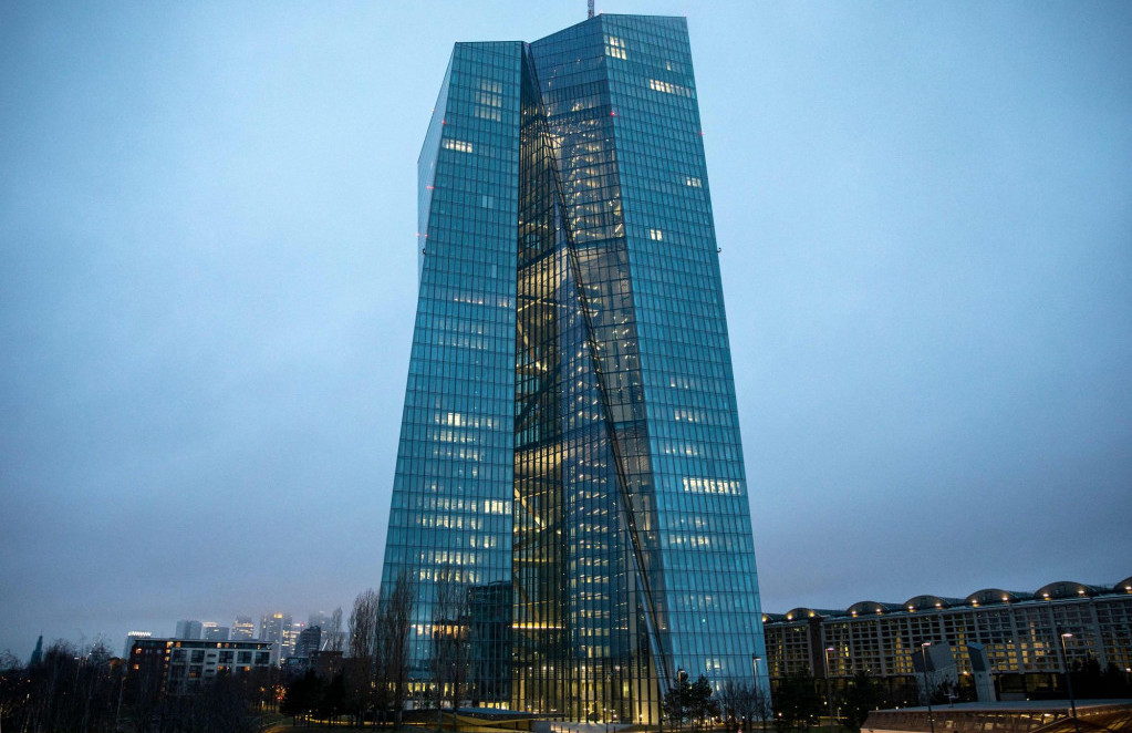 ECB povećao referentnu depozitnu kamatnu stopu na dva posto