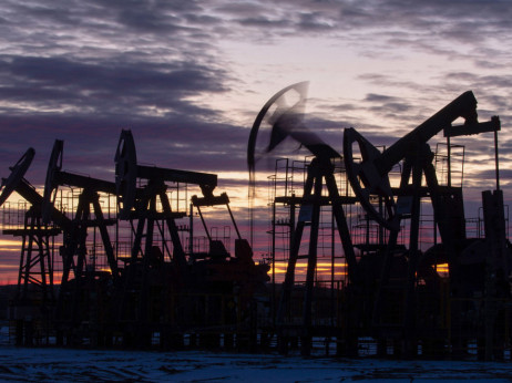 Nafta uoči Powellova obraćanja rasla šestu sesiju u nizu