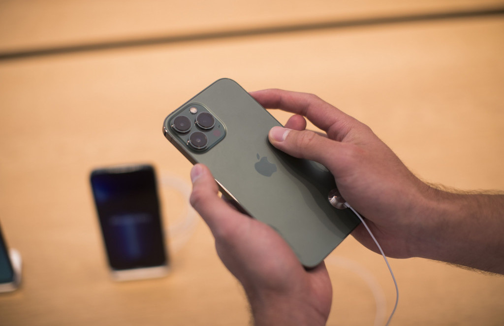 Američki burzovni indeksi uglavnom u padu, obveznički prinosi rasli