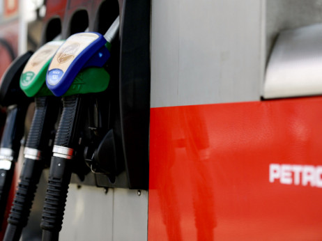 Petrol zbog reguliranih cijena izgubio 210 milijuna eura, traži odštetu