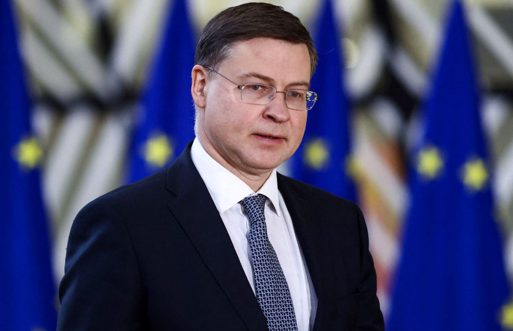 Dombrovskis: EU može izbjeći recesiju, no proračun će trebati dodatni novac