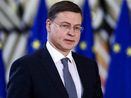 Dombrovskis: EU može izbjeći recesiju, no proračun će trebati dodatni novac