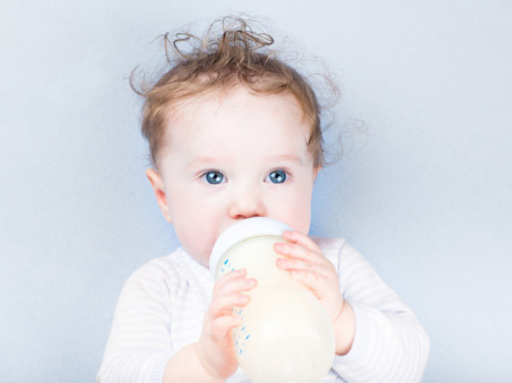 Znanstvenci traže zabranu "predatorskog" marketinga za adaptirano mlijeko