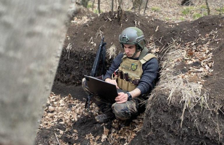 Na Ukrajinu padaju bombe, a Aleks i Ivan grade ukrajinskog jednoroga