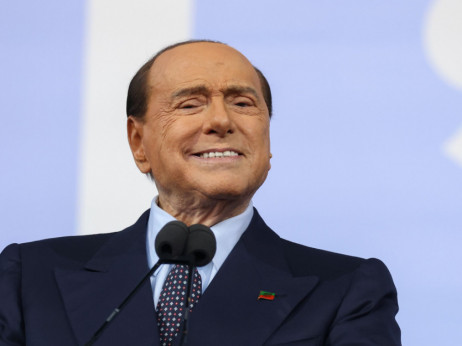 Bivši talijanski premijer Berlusconi hospitaliziran na intenzivnoj njezi