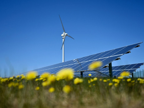 Adris i ENCRO ulažu u gradnju vjetroelektrane i pet sunčanih elektrana