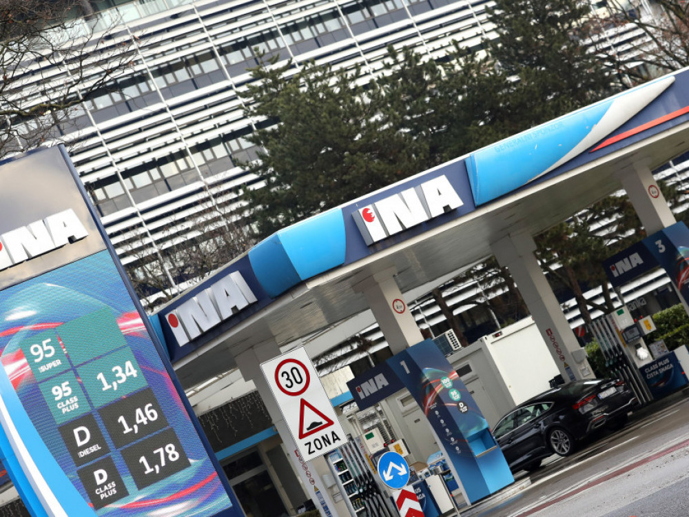 S padom cijene plina pala i Inina dobit