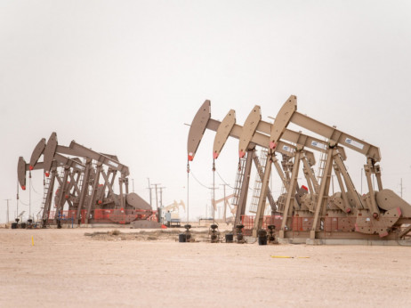 Cijena nafte zbog poboljšanja ponude na putu drugog tjednog pada