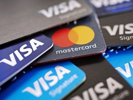 Visa i Mastercard podižu naknade za kartično plaćanje