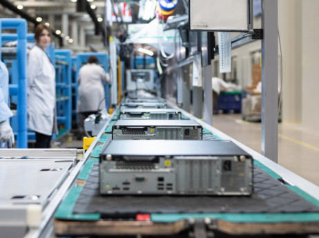 Lenovo iz svoje prve europske tvornice isporučio milijun računala
