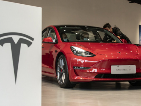 Tesla predstavila novi Model 3 i osjetno srezala cijene svih vozila
