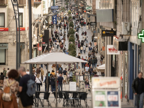 Maloprodaja u eurozoni u srpnju opet pala, u Hrvatskoj stagnira