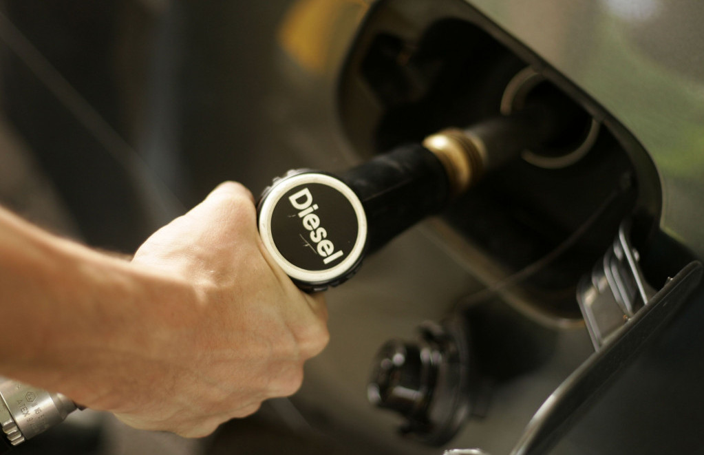 Od utorka niže cijene goriva, benzin pojeftinjuje za pet centi
