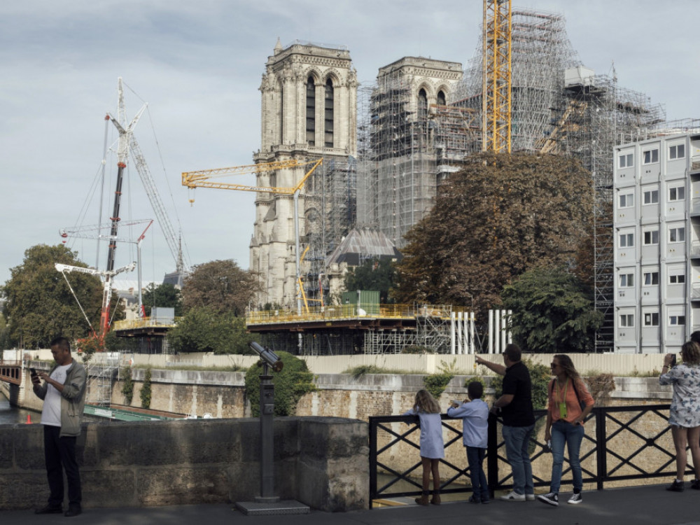 Katedrala Notre-Dame iduće godine otvara vrata, ne i bez kontroverzi