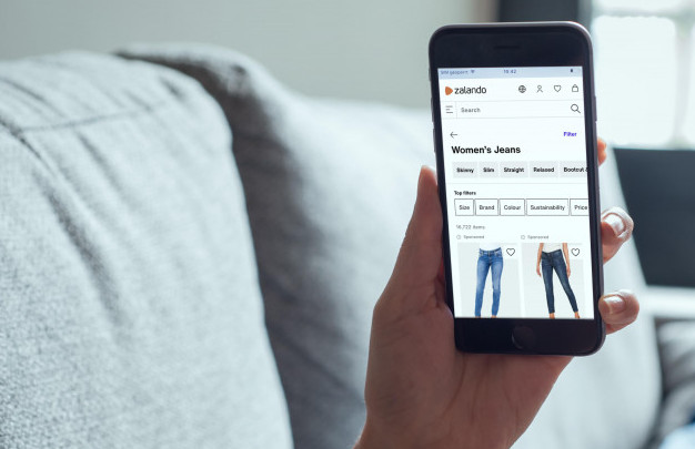 Topla jesen i niža online prodaja snizili prihode Zalanda