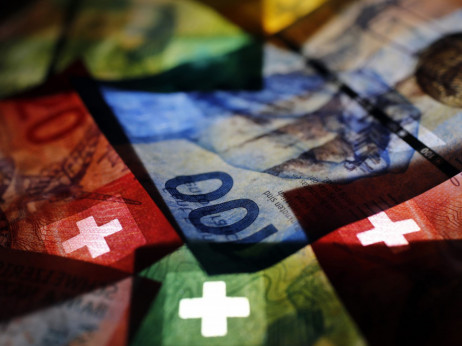 Švicarski franak najjači prema euru u devet godina