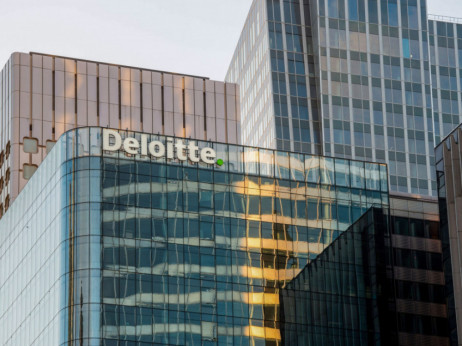Deloitte se okreće umjetnoj inteligenciji kako bi izbjegao masovna otpuštanja