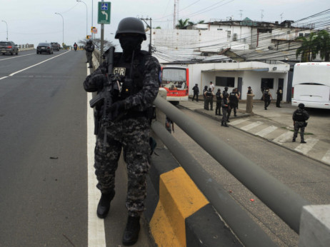 U Ekvadoru izvanredno stanje, kriminalci pucali na TV postaju dok je predsjednik bio u eteru