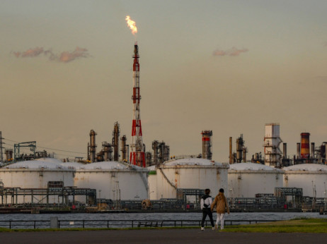 Cijena nafte pada s fokusom na zalihe SAD-a i politiku opskrbe OPEC-a
