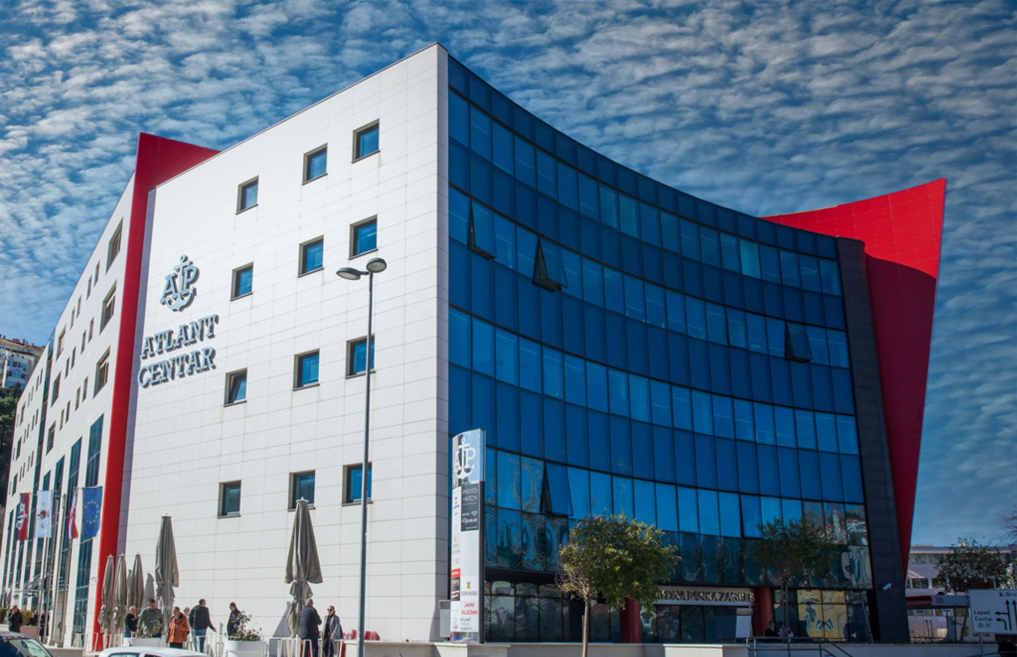 Prihod Atlantske plovidbe gotovo prepolovljen, naručili dva nova broda