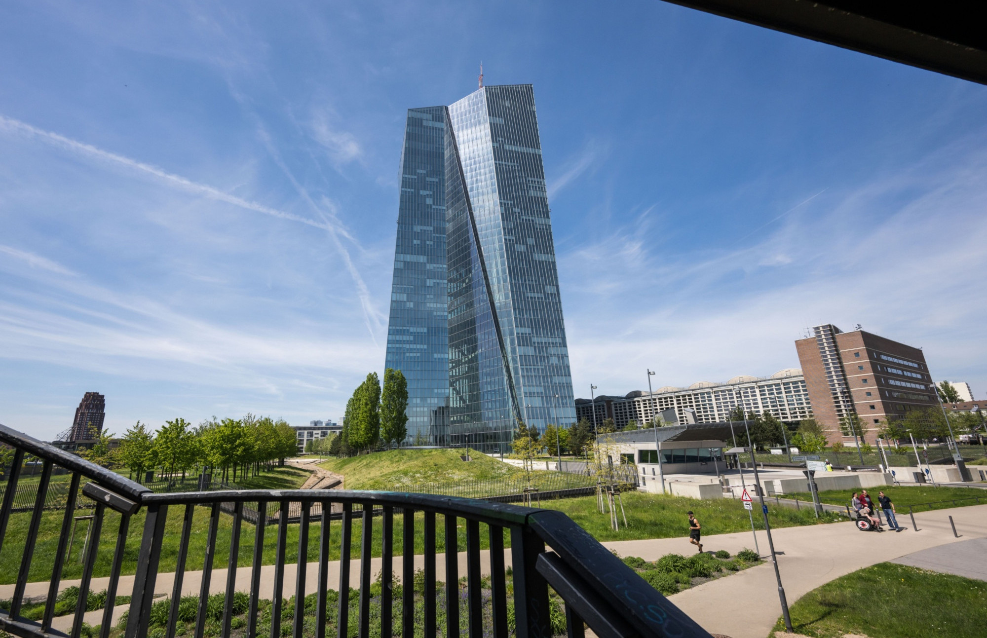 ECB smanjuje razliku među kamatnim stopama radi bolje likvidnosti