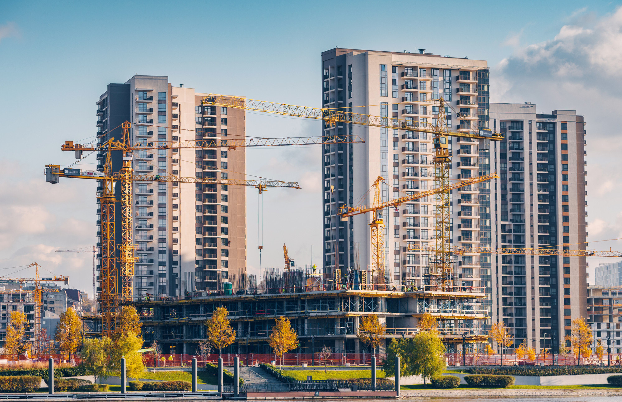 Cijene nekretnina u eurozoni padaju, u Hrvatskoj i dalje bjesomučno rastu