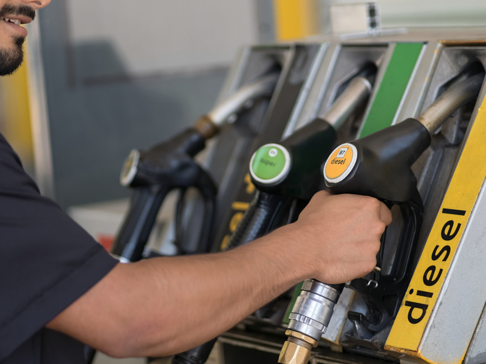 Od utorka nove cijene goriva: Benzin poskupljuje, cijena dizela pada